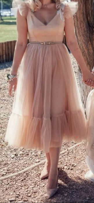 Rochie de ocazie, midi cu tulle si aplicatii