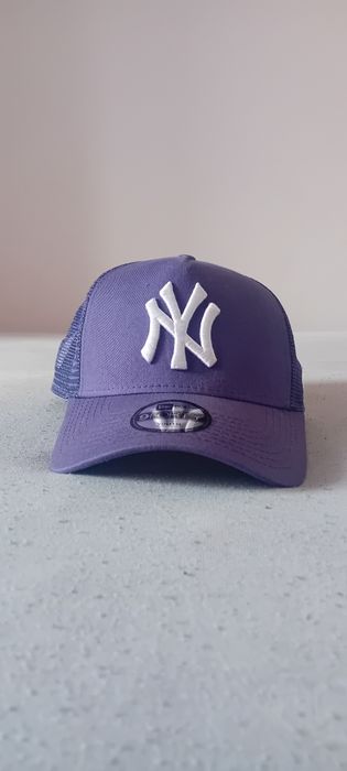 Vând sapca new era albastru închis