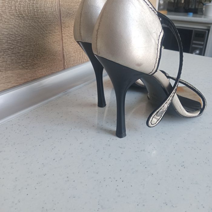 Туфли женские продам