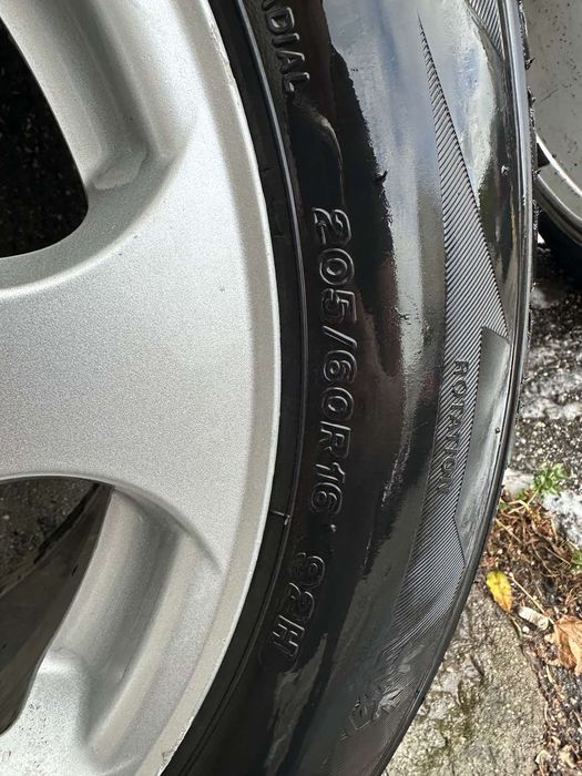 205/60/16. 4бр Алуминиеви джанти с зимни гуми