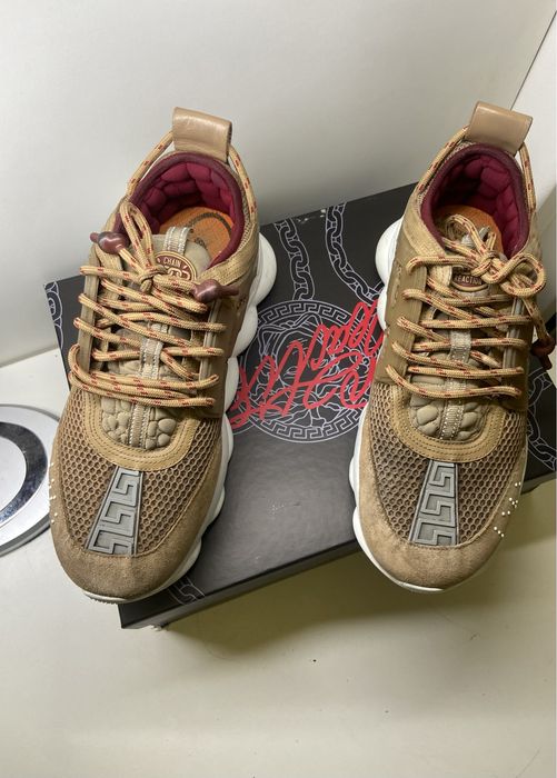 Versace chain reaction