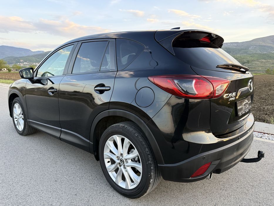 Mazda CX-5 2.2D SkyActiv 4X4 / FULL / KOJA / NAVI / DISTRONIC