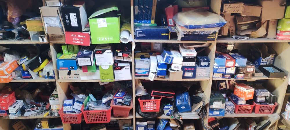 Запчасть магазин сатылады