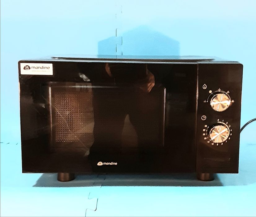 Cuptor cu microunde MANDINE 750 W 20 L NOU - 250 Lei