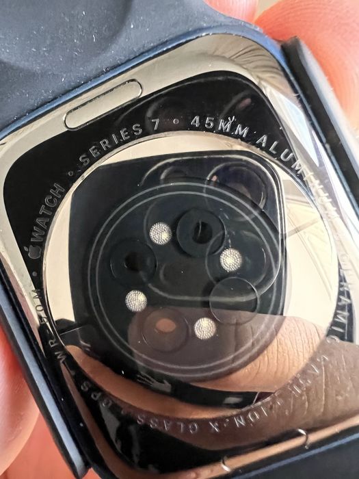 Продам apple watch 7 45 mm