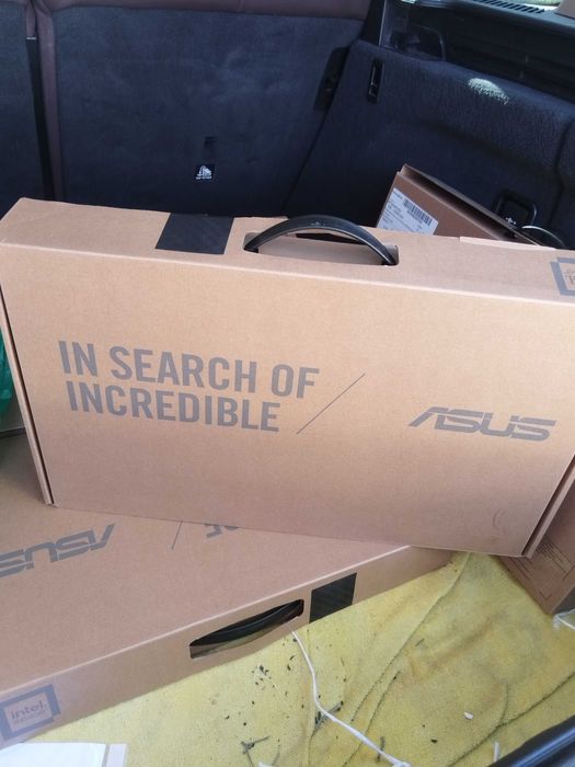 Чисто нови лаптопи - 4 броя