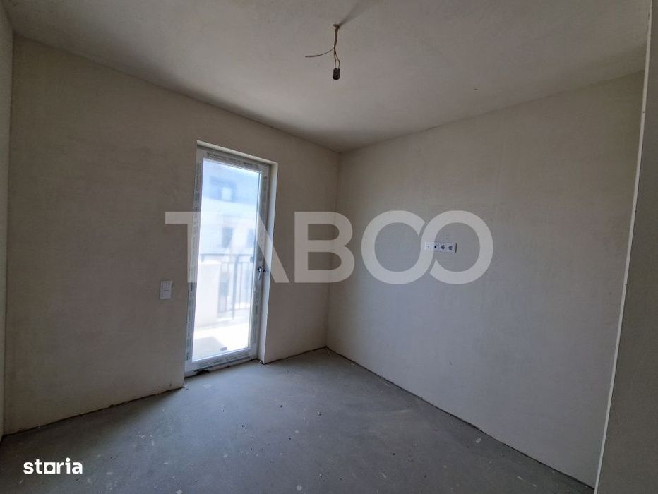 Apartament 3 camere 2 bai bloc cu lift zona de case in Turnisor