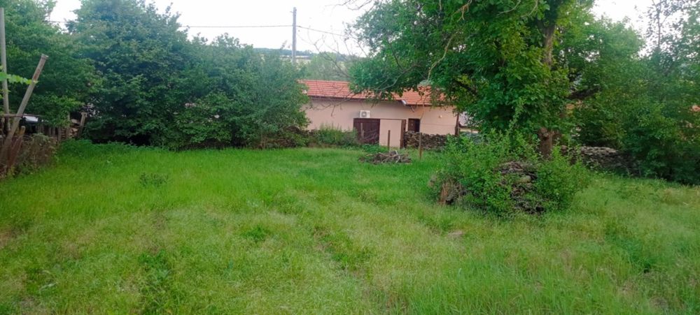 Парцел в село Ушинци
