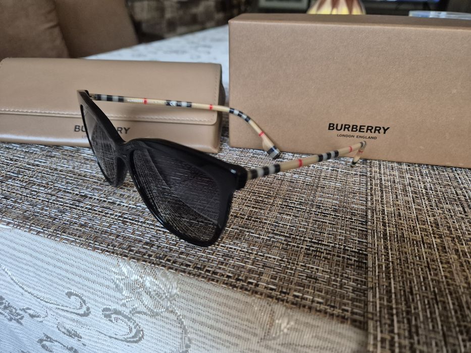 оригинални слънчеви очила burberry