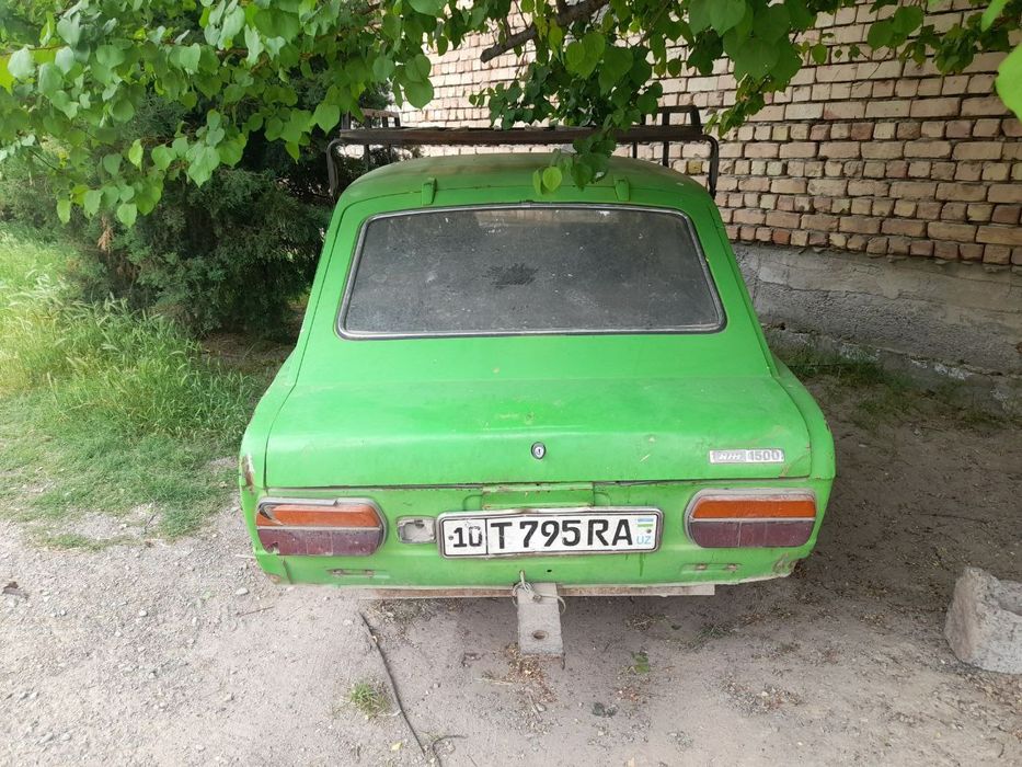 Moskvich yashil kombi