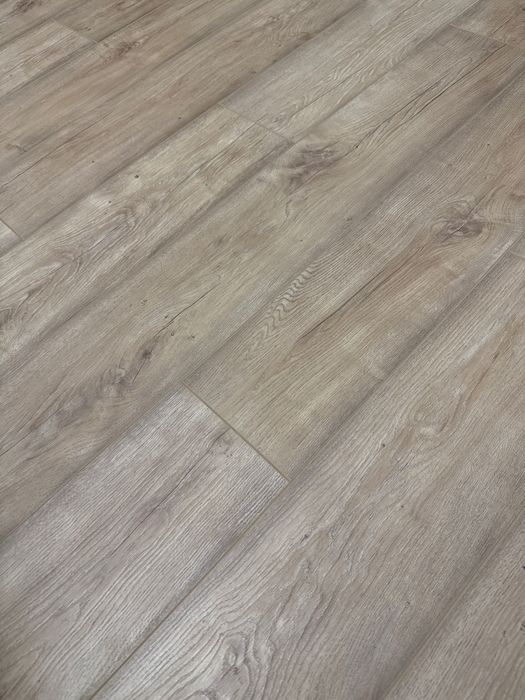 Продам ламинат б/у