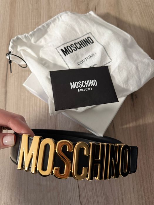 Curea Moschino nouă