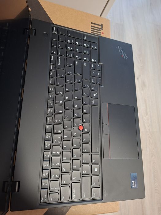 Thinkpad T16 Gen 3, 16" Fhd+ TOUCH, Ultra 5, 32Gb, 512Ssd