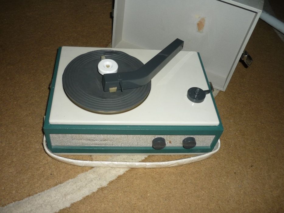 Ретро/винтидж грамофон RTF
