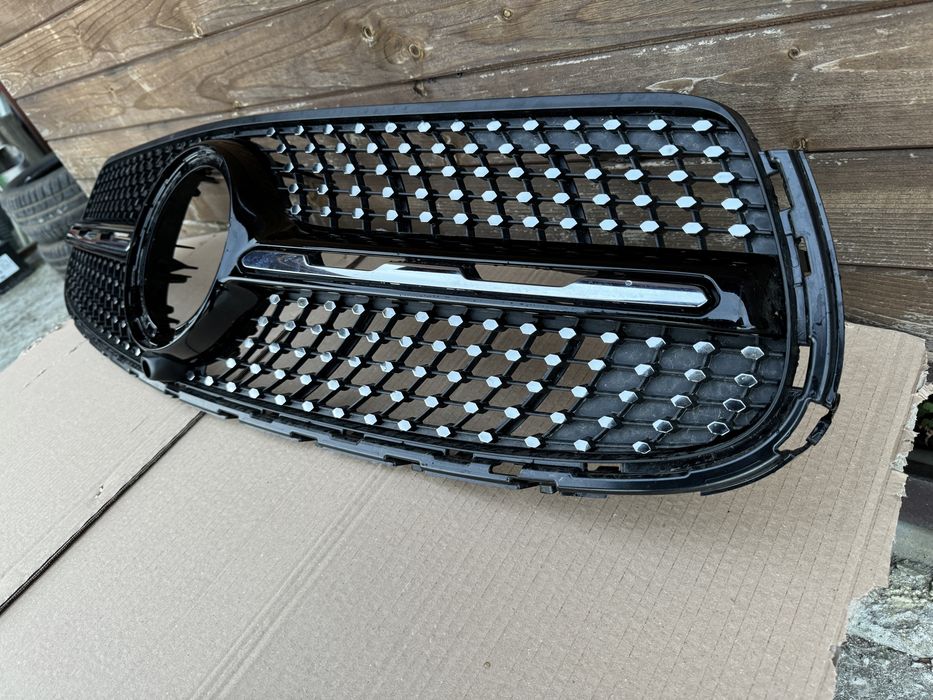 Решетка Mercedes GLC X253 / C253 AMG