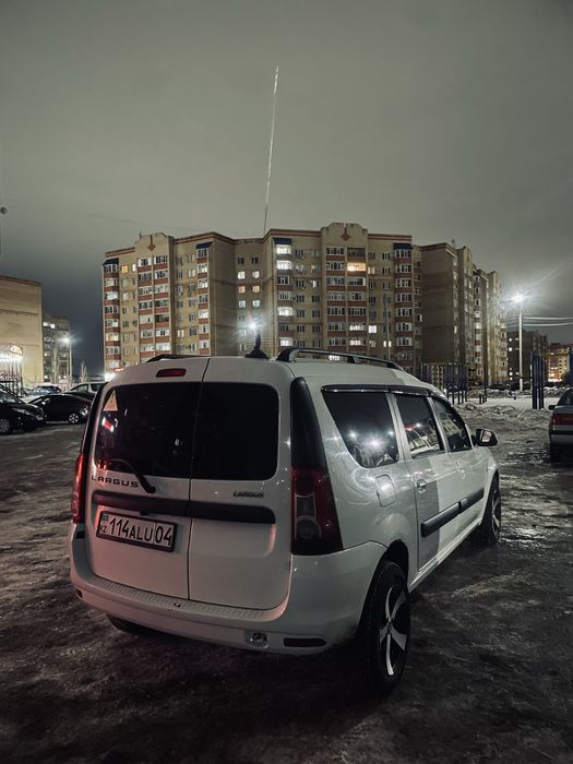 продам ЛАРГУС 2015