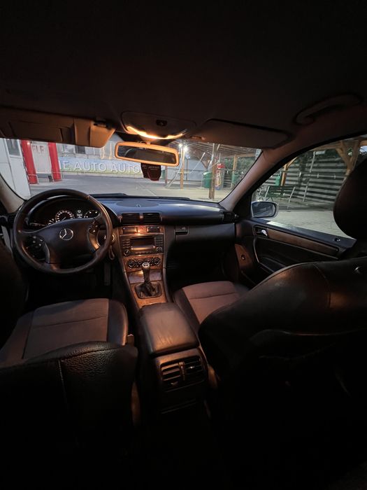 Vand Mercedes Benz
