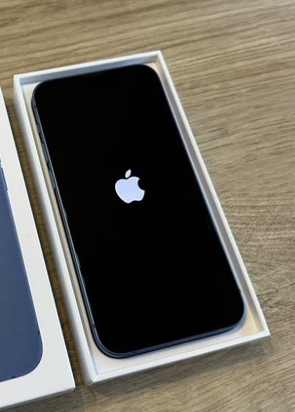 Vând Iphone 13 Mini   Impecabil