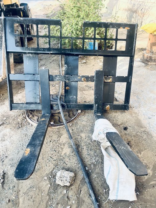 Мини погрузчик 1куб