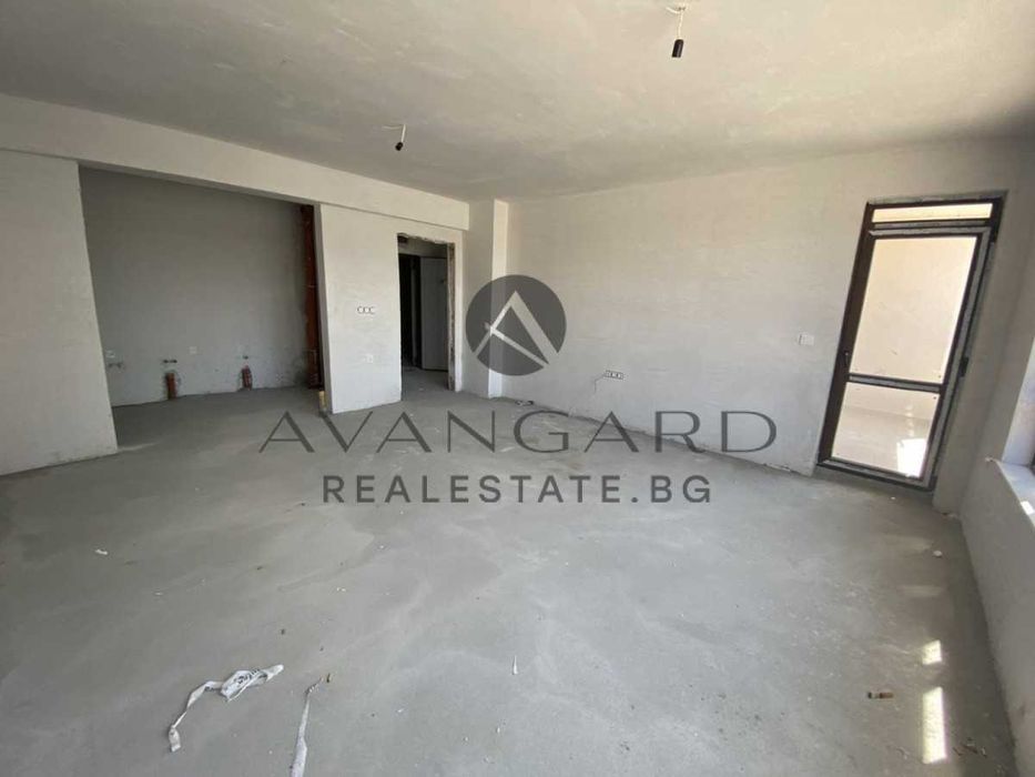 Продава се Двустаен апартамент в Пловдив, Остромила - 71 кв.м за 1662 €/кв.м - Снимка #1