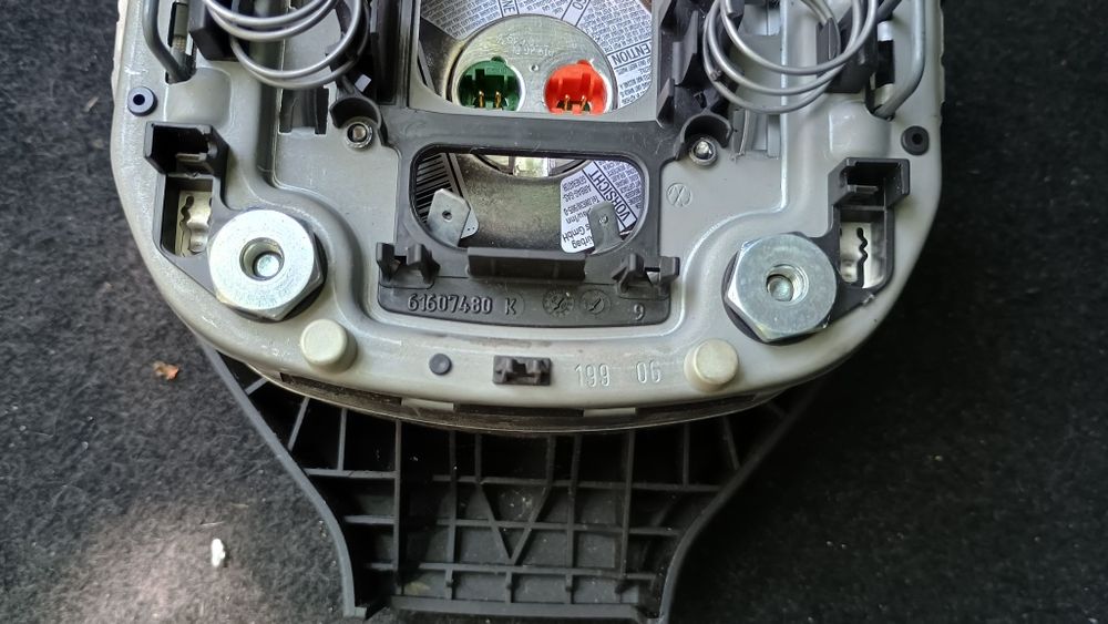 Airbag Volkswagen Passat 61607480