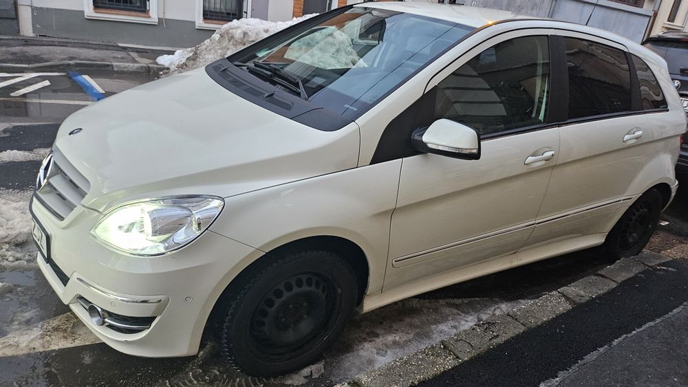 Vand Mercedes Benz  B180
