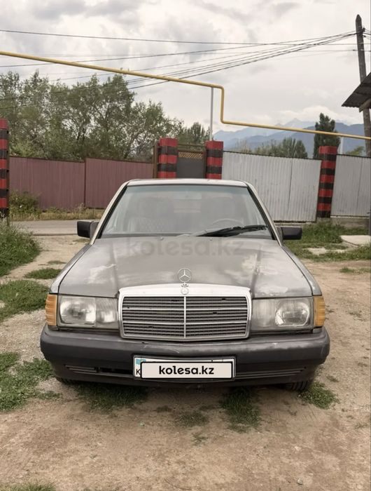 Продам машину Мерс 190