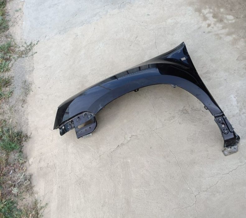 Крыло левое продается  65000