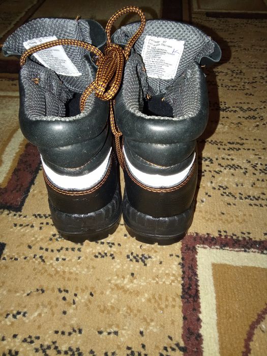 Ботинки рабочие размер 36,37