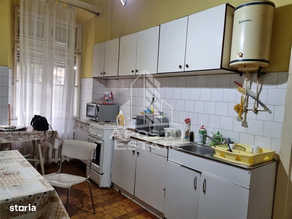 Apartament cu 4 camere de inchiriat, Ultraentral, Timisoara
