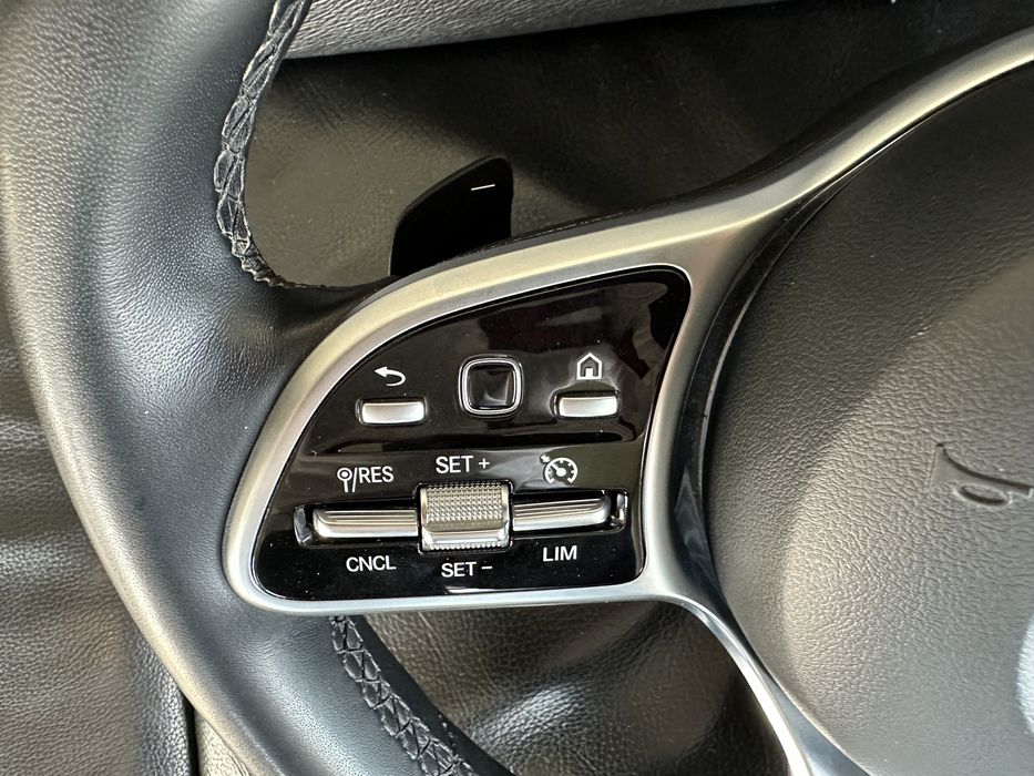 Кожен волан AMG с Airbag за Mercedes W213 W257 W243 W205 W247 W177