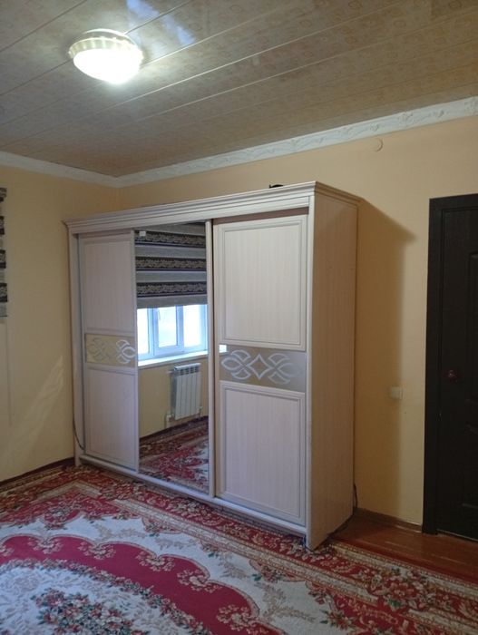 Манеж енда 3-каватда жойлашган 3 хонали квартира сотилади