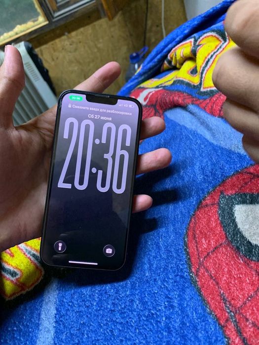 Продам iPhone 13