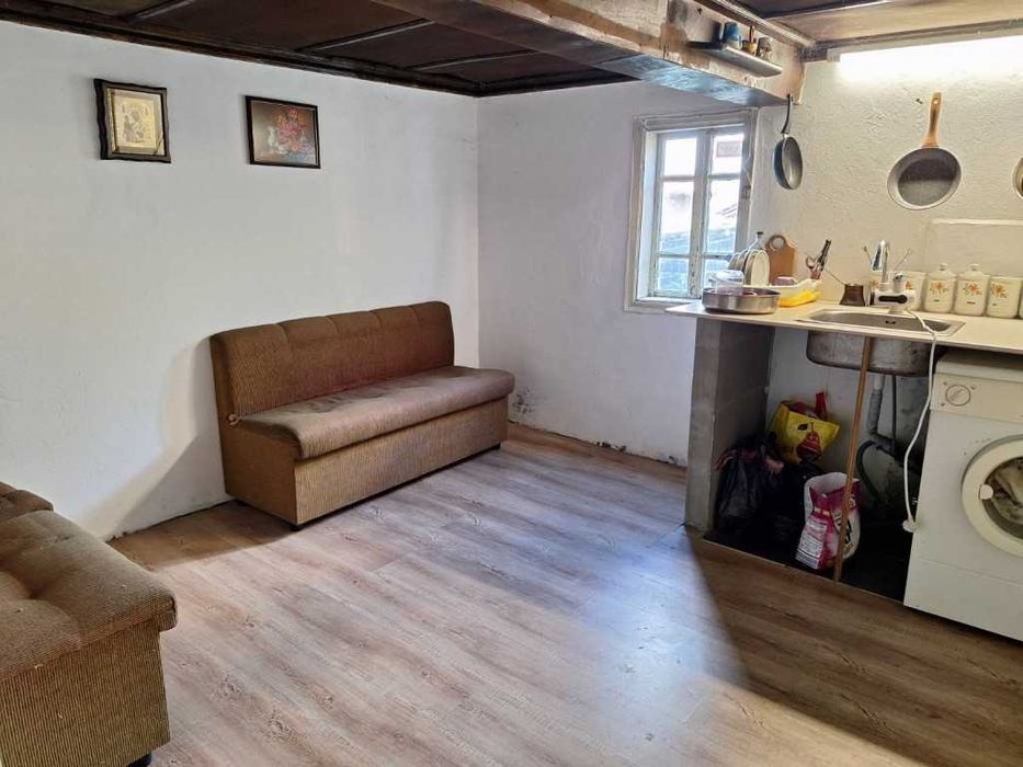 Продава къща с гледка само на 11 км от Габрово