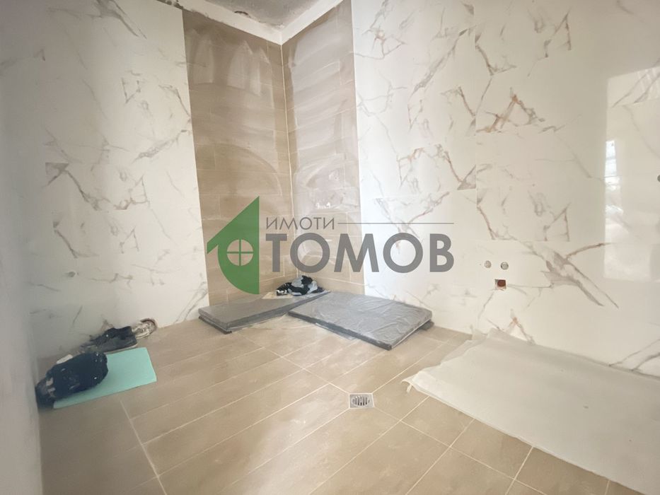 Продава се Тристаен апартамент в Шумен, Център - 129 кв.м за 1500 €/кв.м - Снимка #11