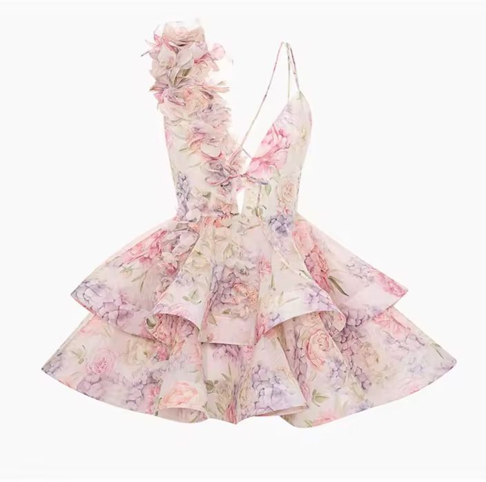 Къса ефирна рокля reina store със подплънки