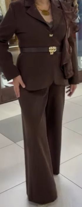 Женский брючный костюм