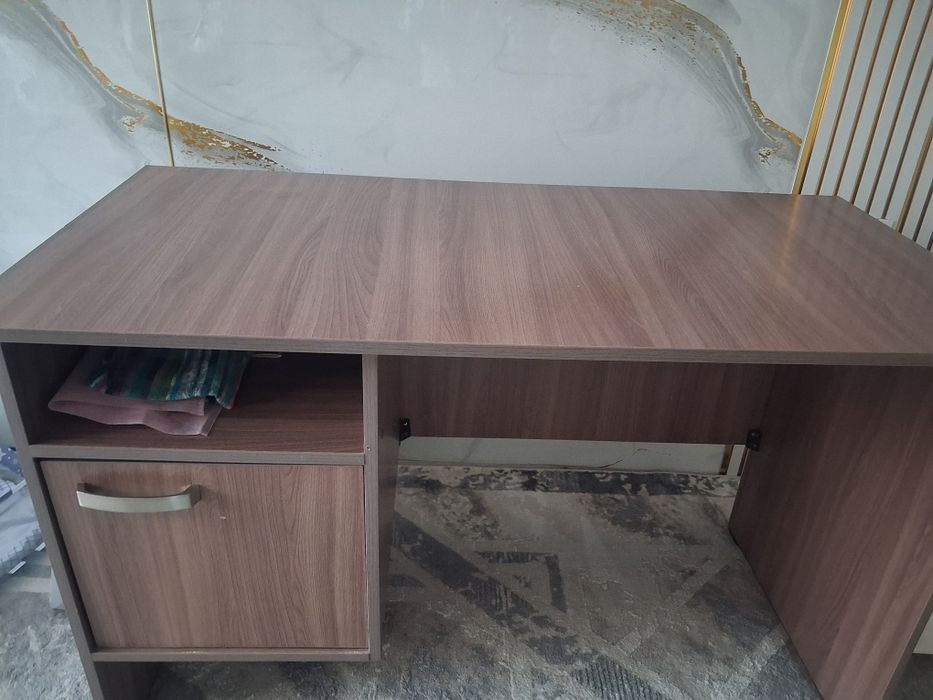 Срочно Продам Письменный стол!