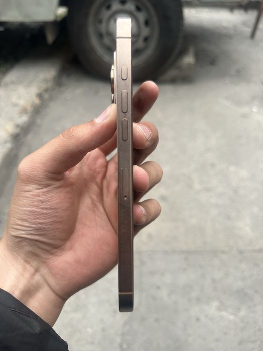 Продам Iphone 16 pro max