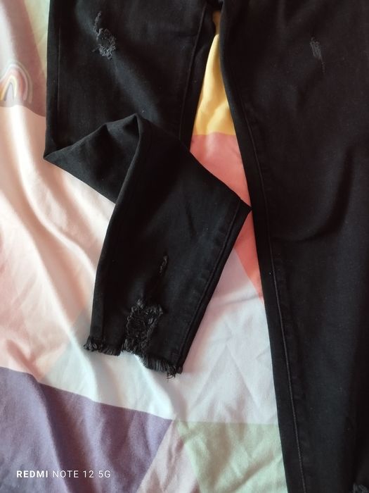 Blugi negri elastici