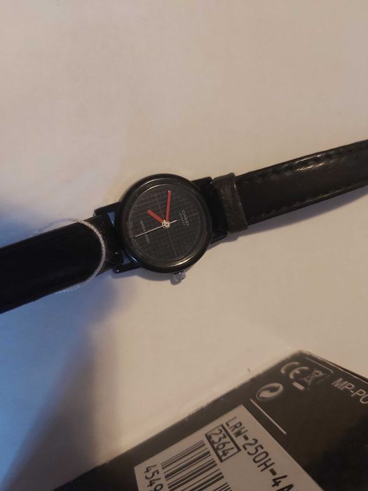 Ceas Damă Casio Quartz – Model Casual-Elegant, Mic și Finuț