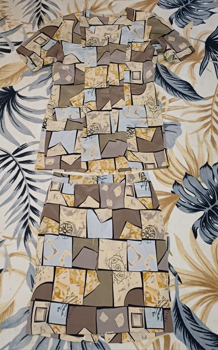 Шарен дамски комплект риза и пола