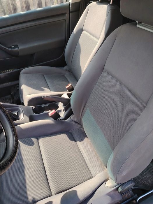 Volkswagen golf 5 1.4