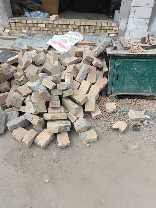 Бесплатно дрова кирпичи