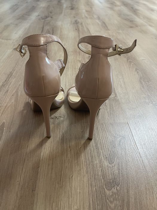 Сандали на ток Jessica Simpson