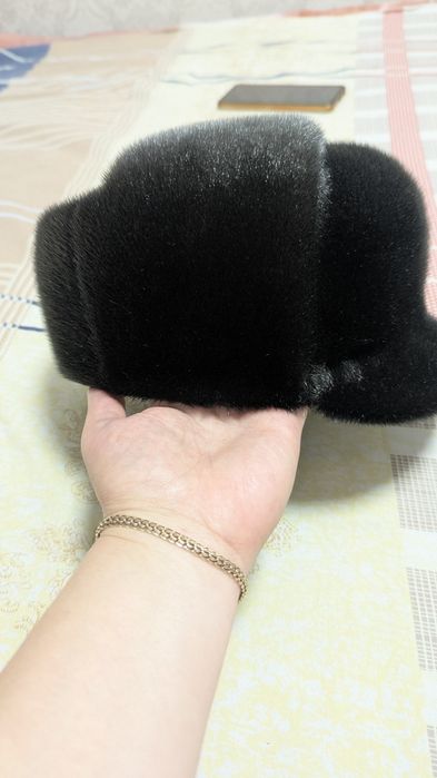 Продам меховую зимнюю кепку