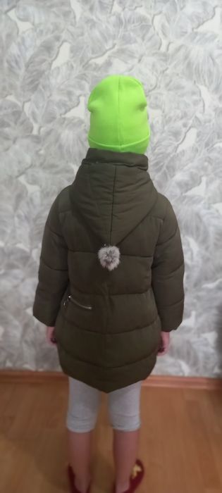 Продам куртку на девочку 7-9лет.т