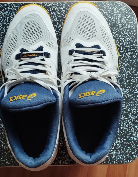 Спортивные кроссовки ASICS