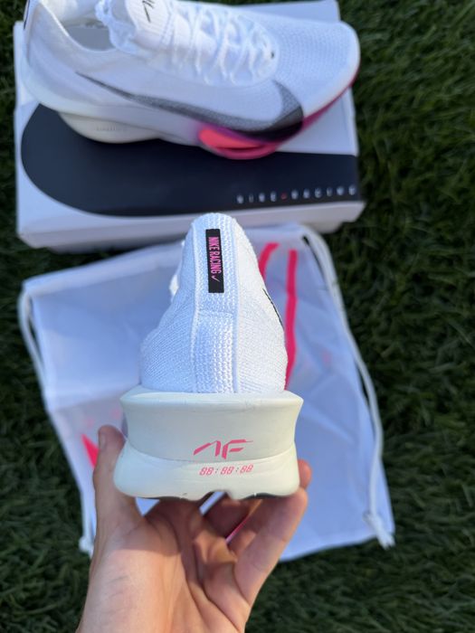 Nike Air Zoom Alphafly NEXT% disponibil in 2 culori
