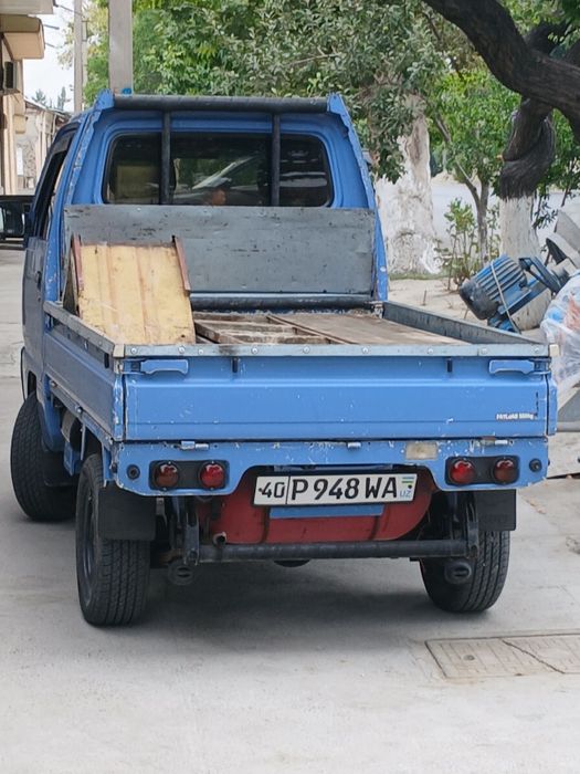 Мошина сотилади нахтга